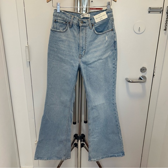 Abercrombie Extra Short High Rise Vintage Flare Jean NWT - Picture 1 of 9